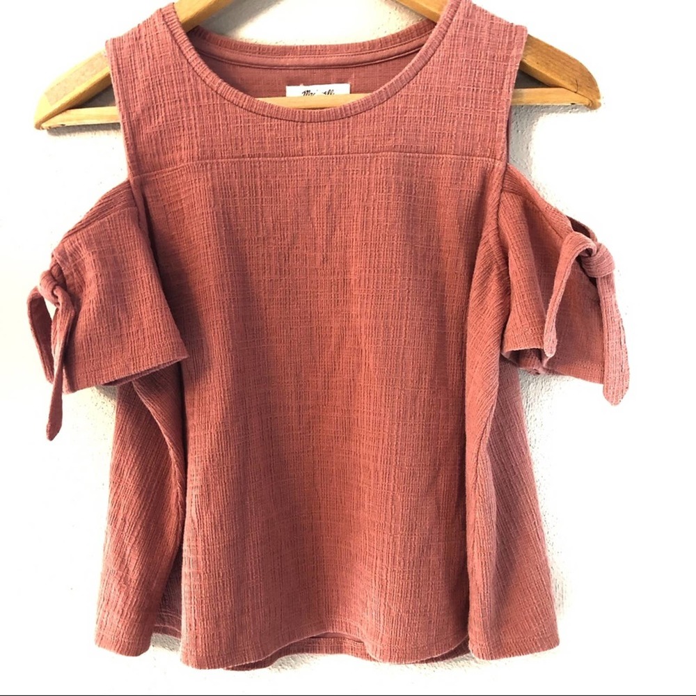 Madewell cold shoulder short tie sleeve top. Size small